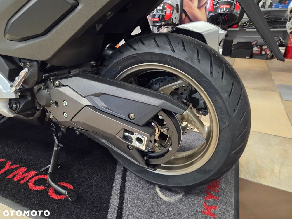 Kymco CV3 - 12