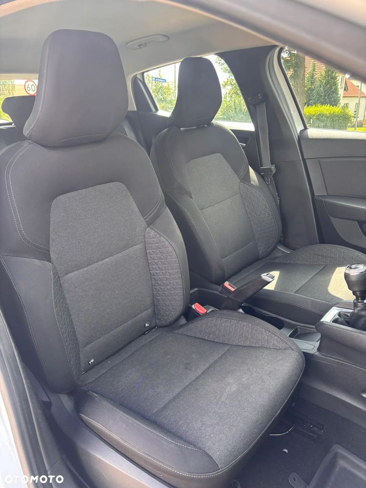 Renault Clio - 10