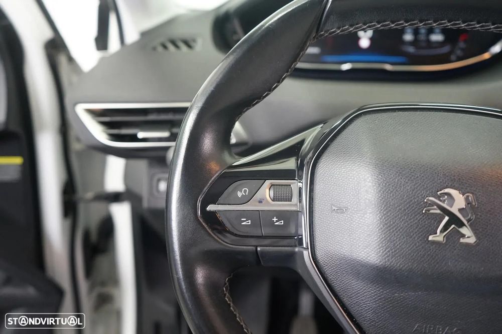 Peugeot 3008 1.2 PureTech Allure Pack - 20
