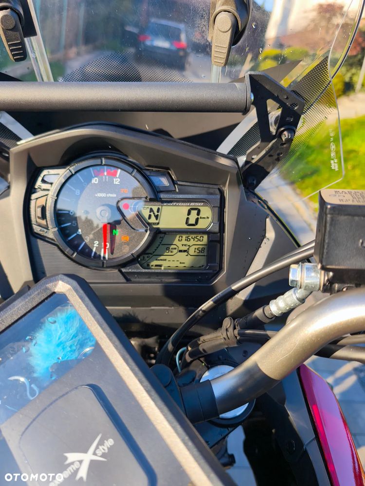 Suzuki V-STROM - 12