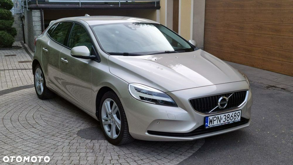 Volvo V40 - 8