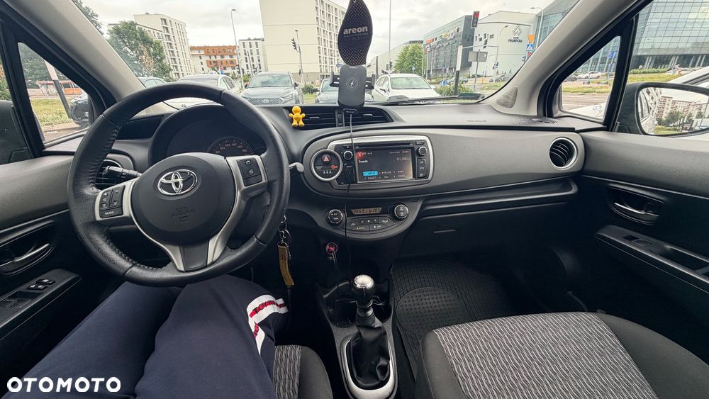 Toyota Yaris - 17