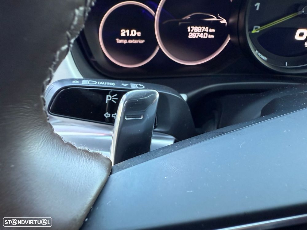 Porsche Panamera Sport Turismo 4 E-Hybrid - 42