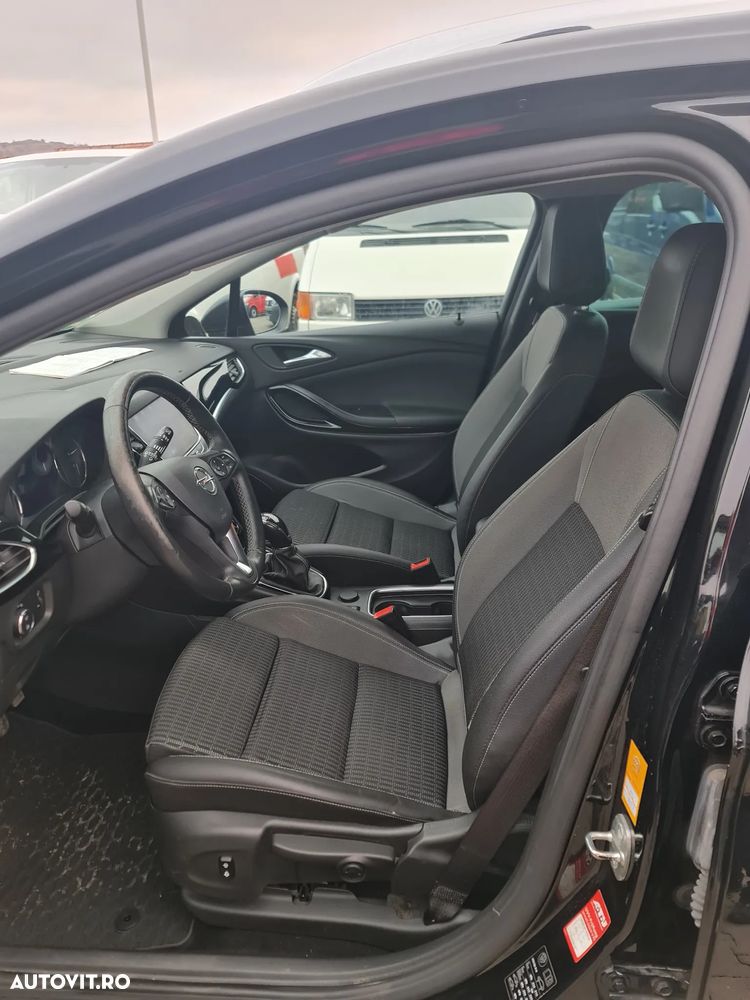 Opel Astra 1.2 Turbo Business Elegance - 11