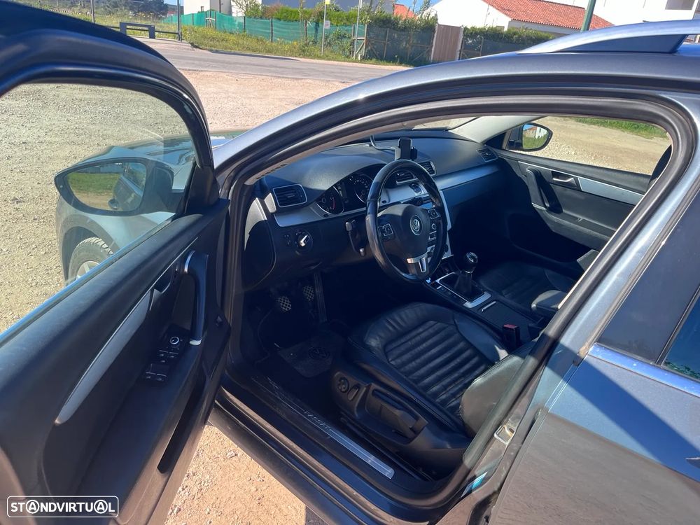 VW Passat Variant 2.0 TDI Confortline Navig - 3