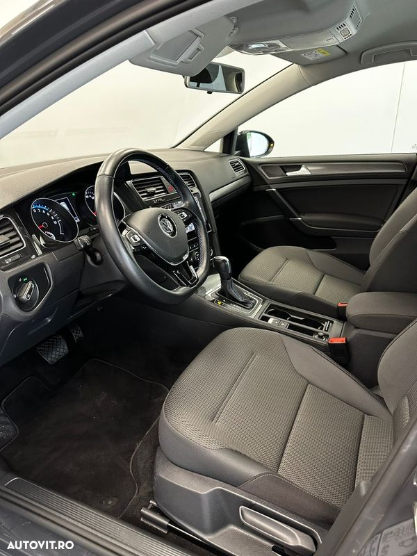 Volkswagen Golf e-Golf - 30