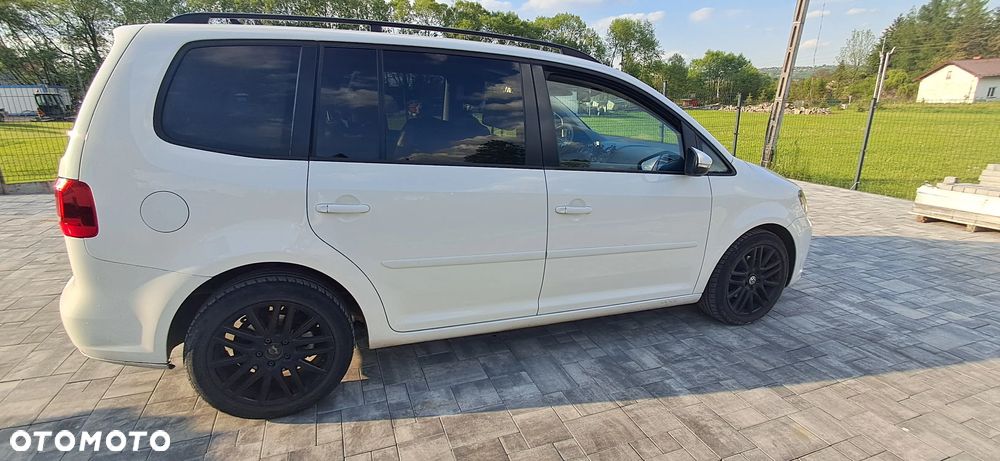 Volkswagen Touran 1.6 TDI DPF Comfortline - 5