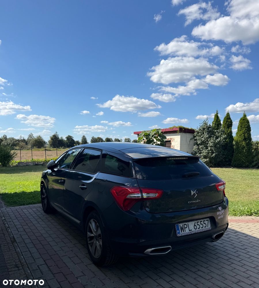 Citroën DS5 HDi 165 SoChic - 2
