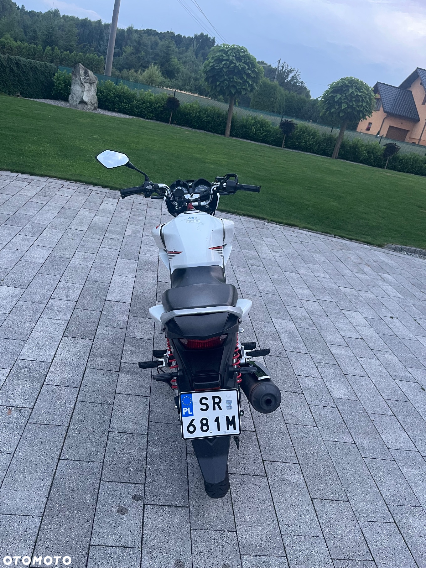 Honda CBF - 4