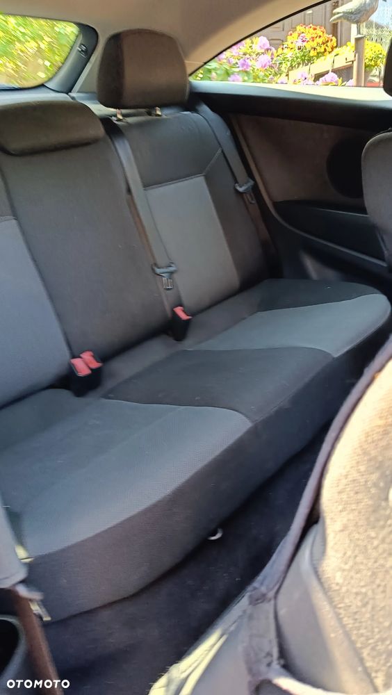 Opel Astra 1.6 - 11
