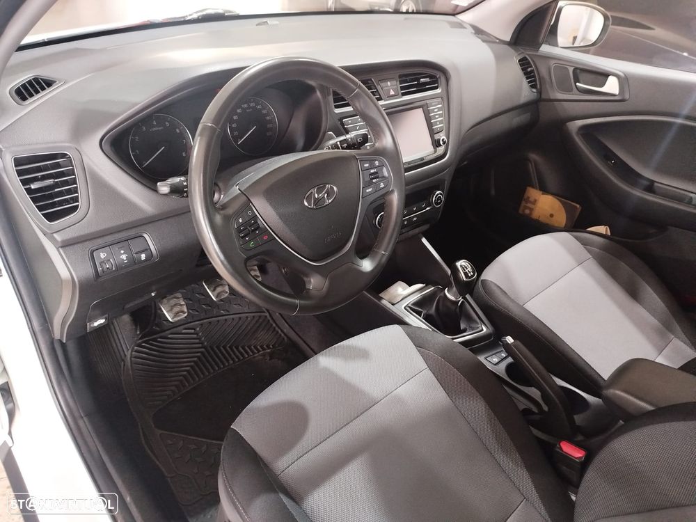 Hyundai i20 Active 1.0 T-GDi Comfort Navi - 13