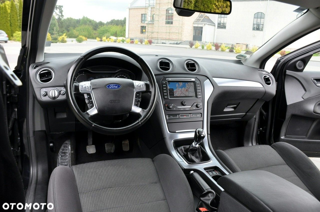 Ford Mondeo - 30