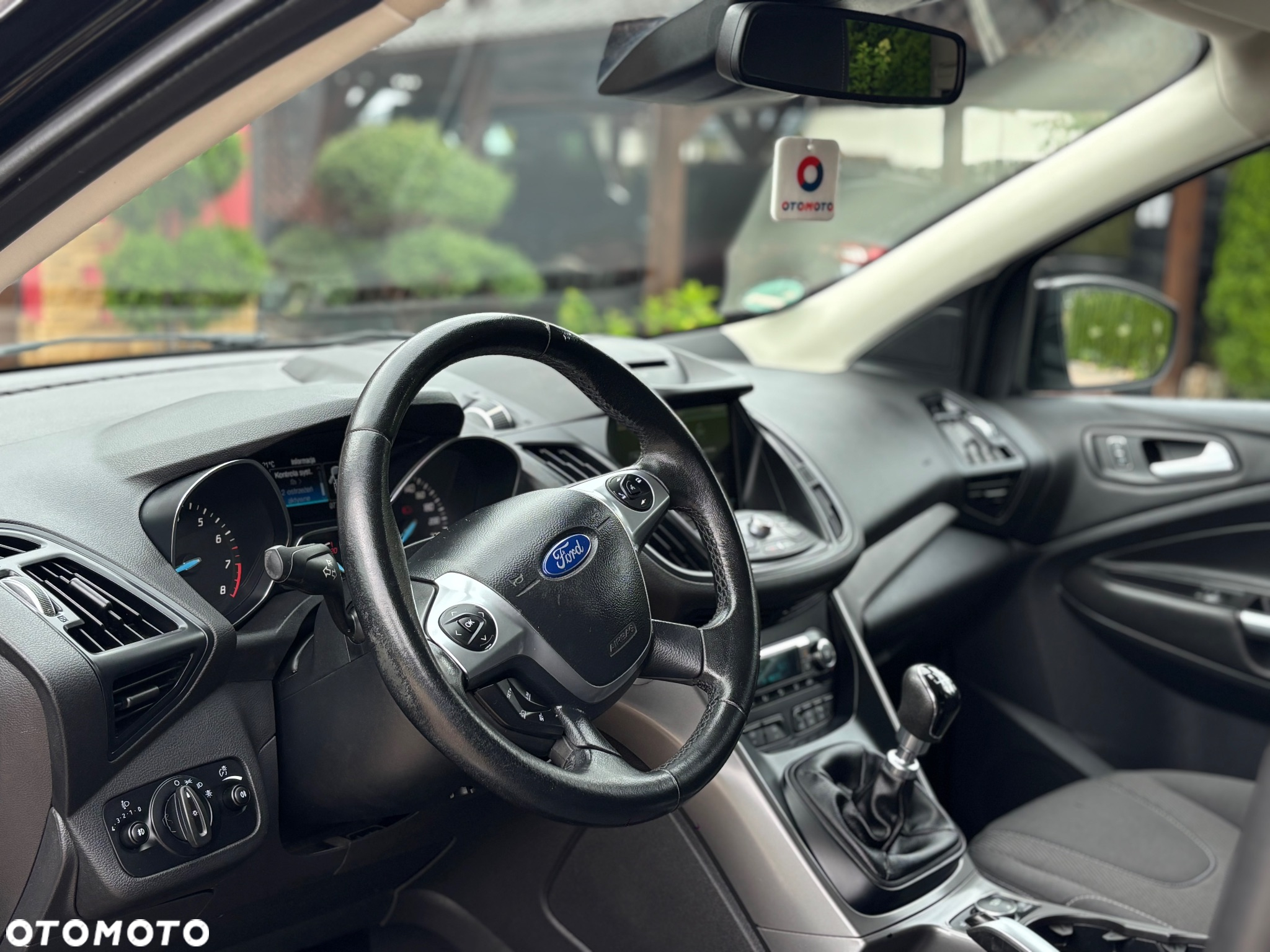 Ford Kuga - 12