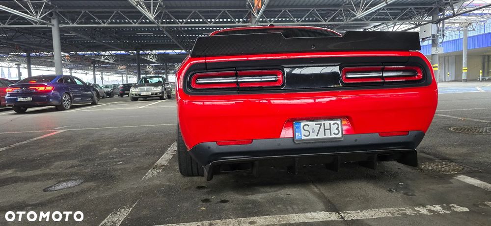 Dodge Challenger - 11