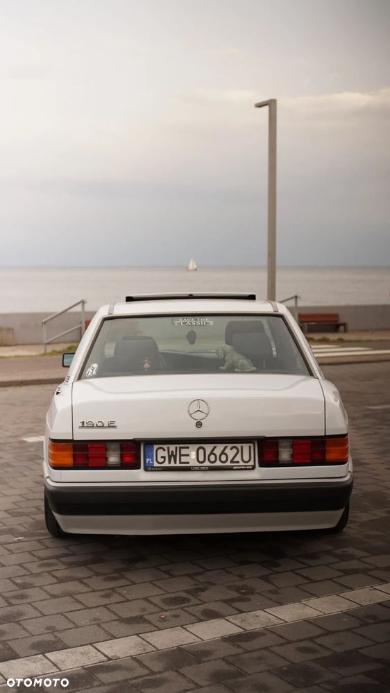 Mercedes-Benz W201 (190) - 4