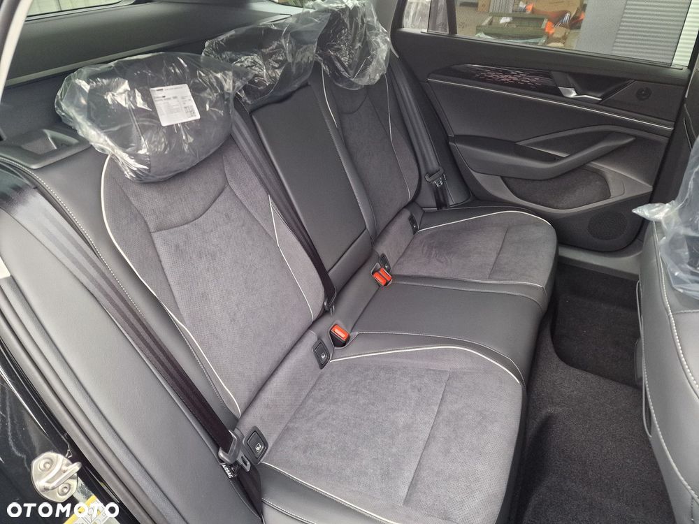 Volkswagen Passat - 19