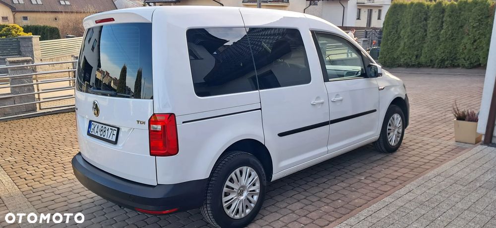 Volkswagen Caddy 2.0 TDI Comfortline DSG - 5