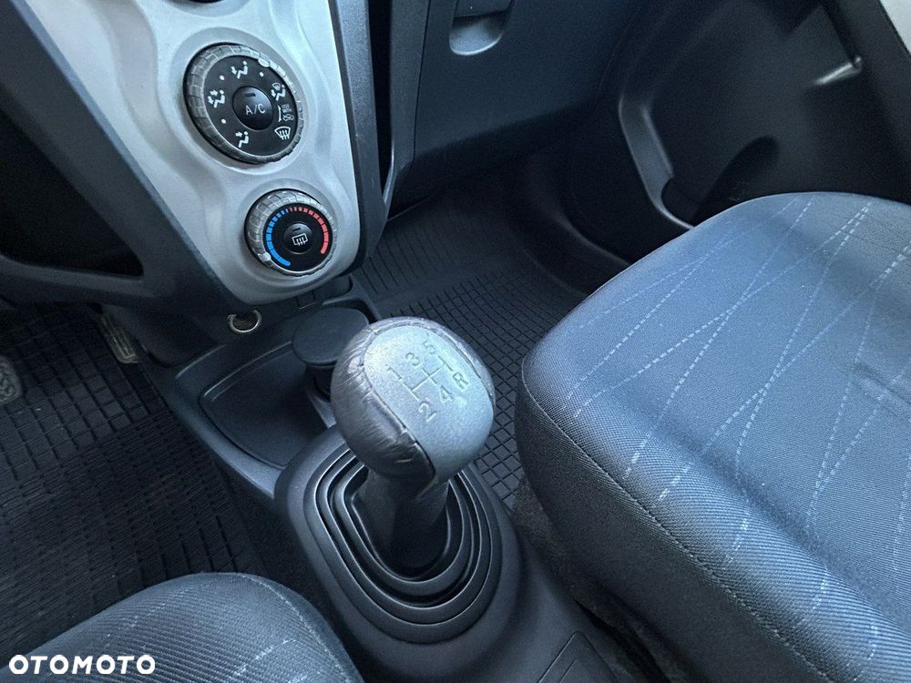 Toyota Yaris - 14
