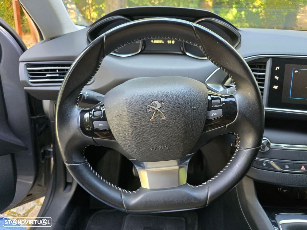 Peugeot 308 1.2 PureTech Style - 17