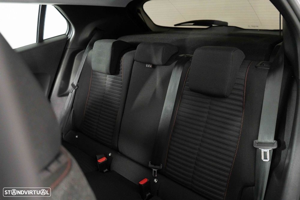 Peugeot 2008 1.2 PureTech Active Pack - 11