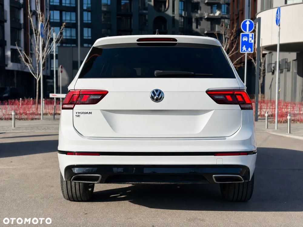 Volkswagen Tiguan - 11