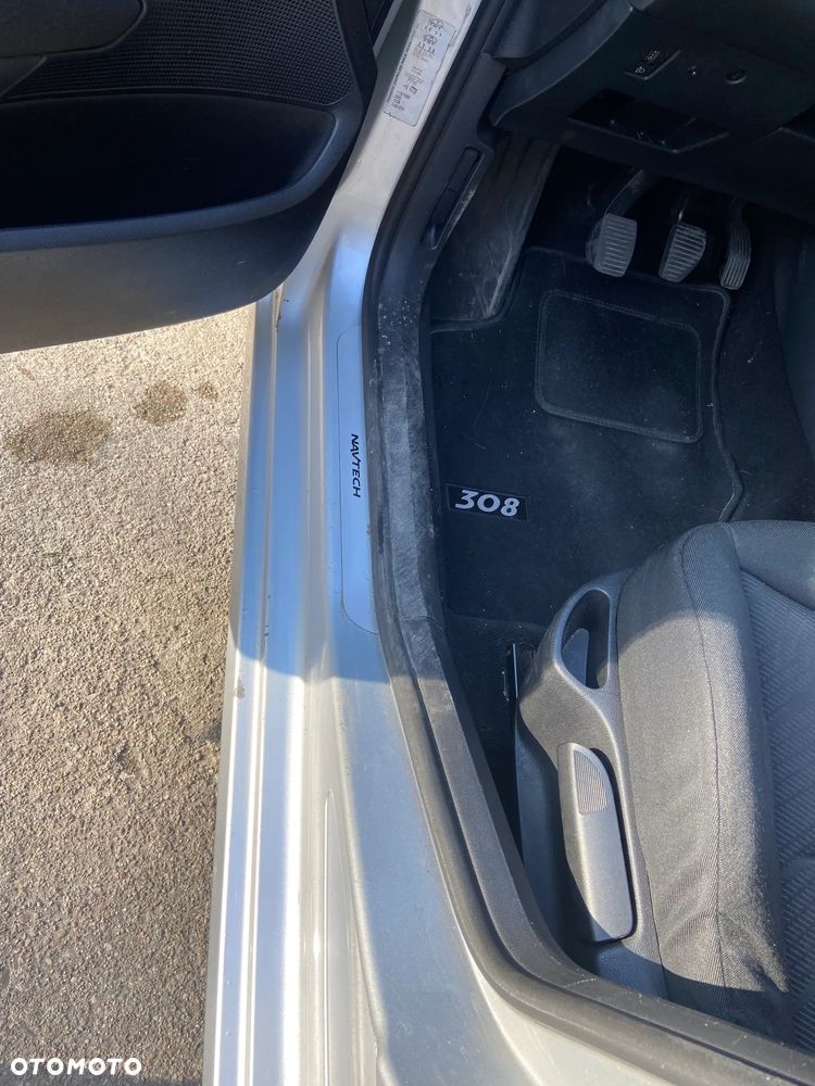 Peugeot 308 1.6 HDi Trendy Navtech - 5