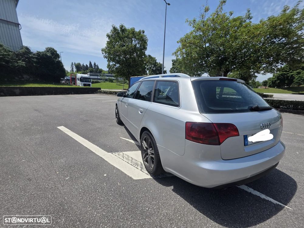 Audi A4 - 1
