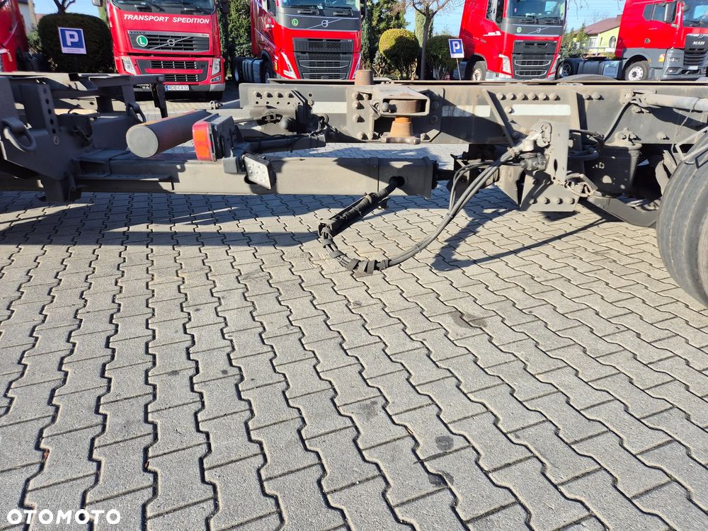 Volvo FH 460 BDF z windą + przyczepa - 26