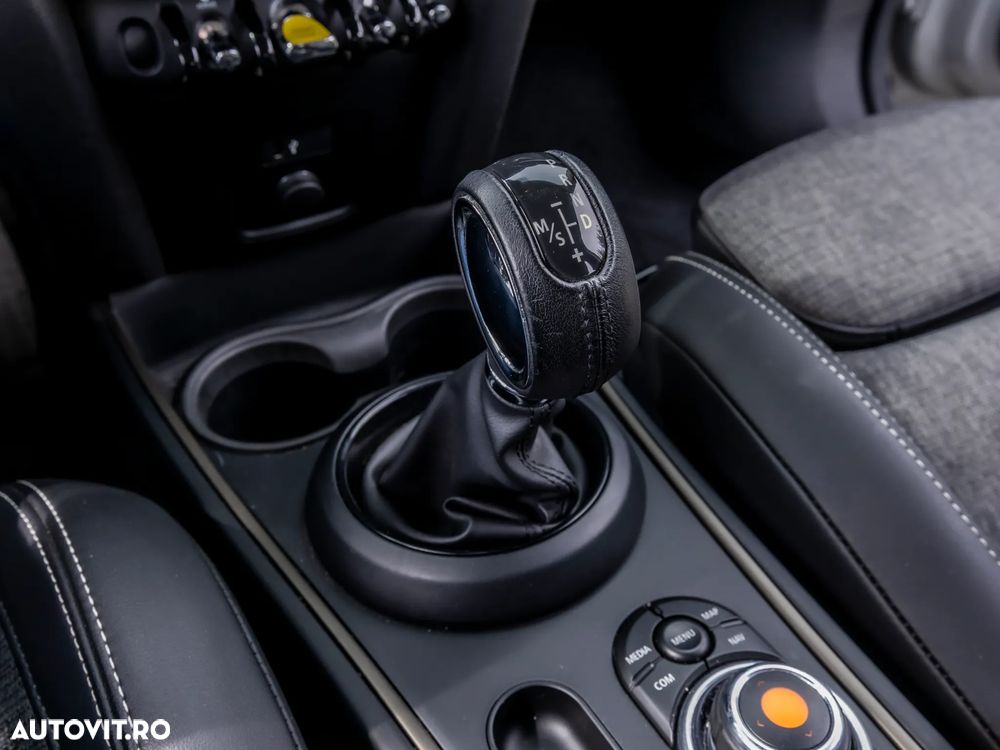 Mini Countryman Cooper SE ALL4 AT - 23