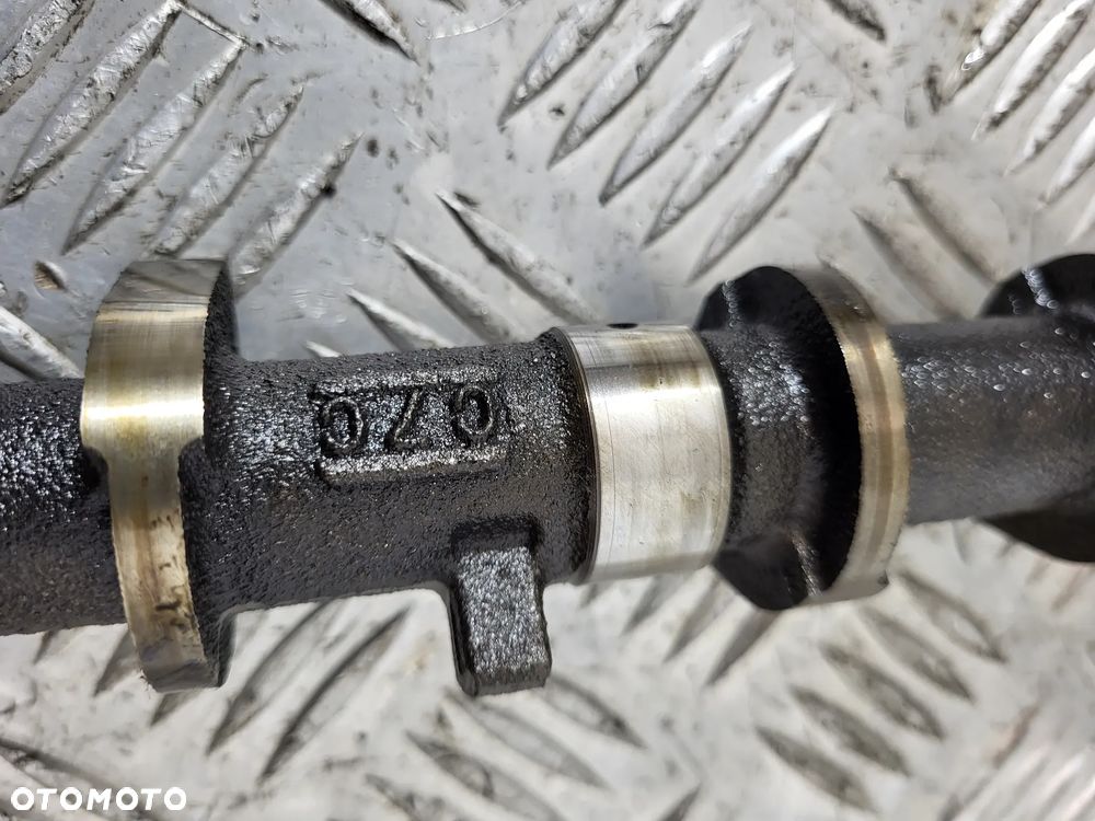 Toyota Hilux 3.0 D4D Wałek Rozrządu - 4