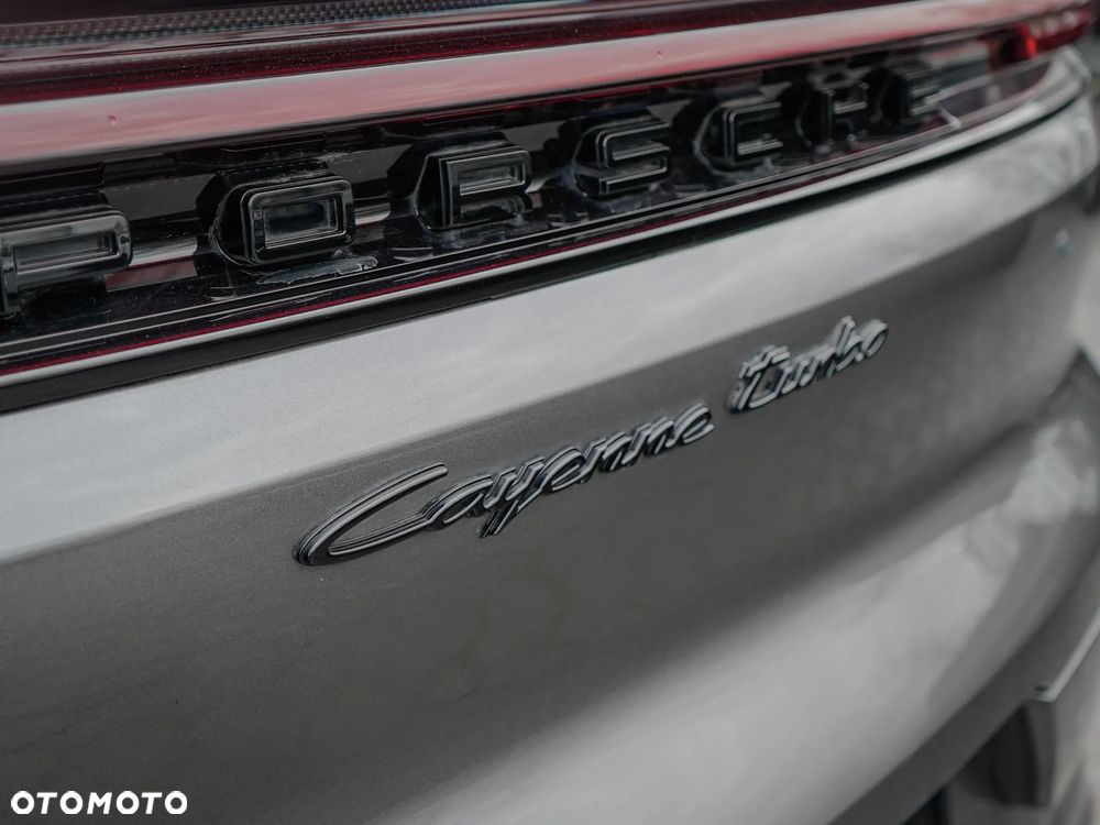 Porsche Cayenne Turbo S E-Hybrid - 7