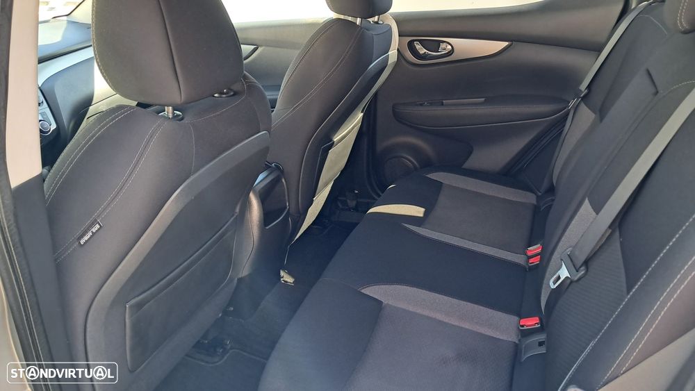 Nissan Qashqai 1.5 dCi N-Connecta J18 - 5