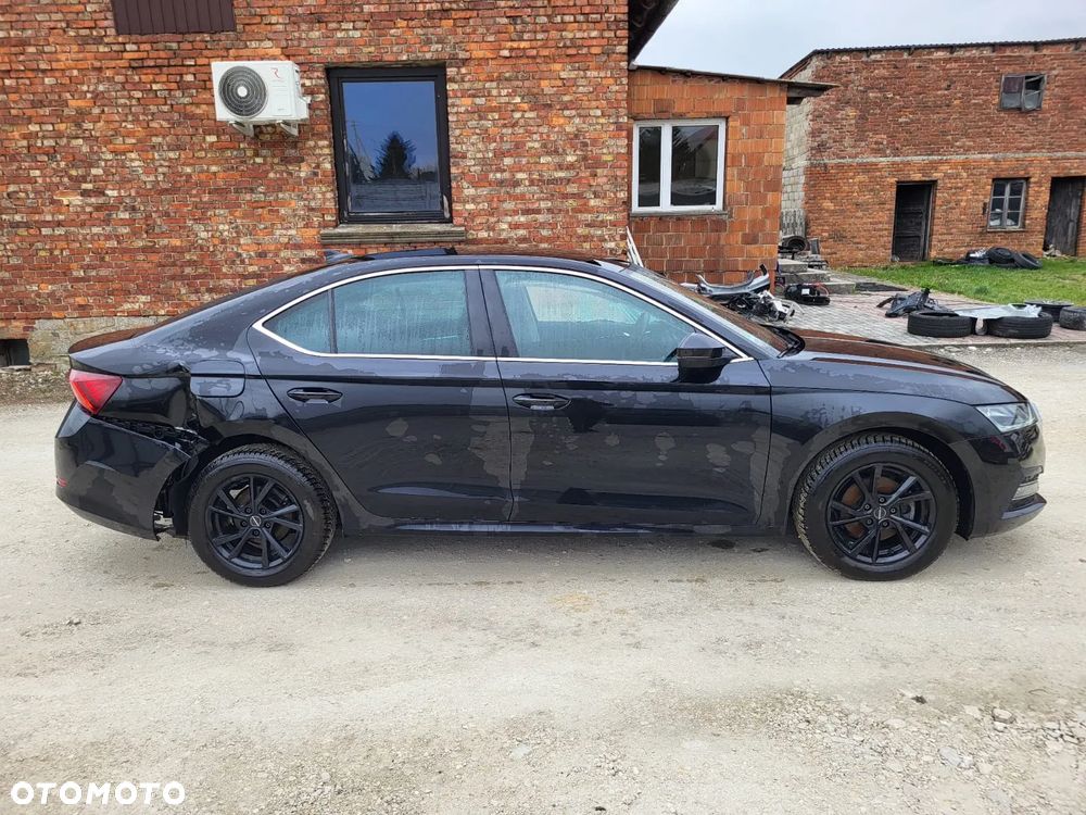 Skoda Octavia 2.0 TDI DSG Exclusive Plus - 5