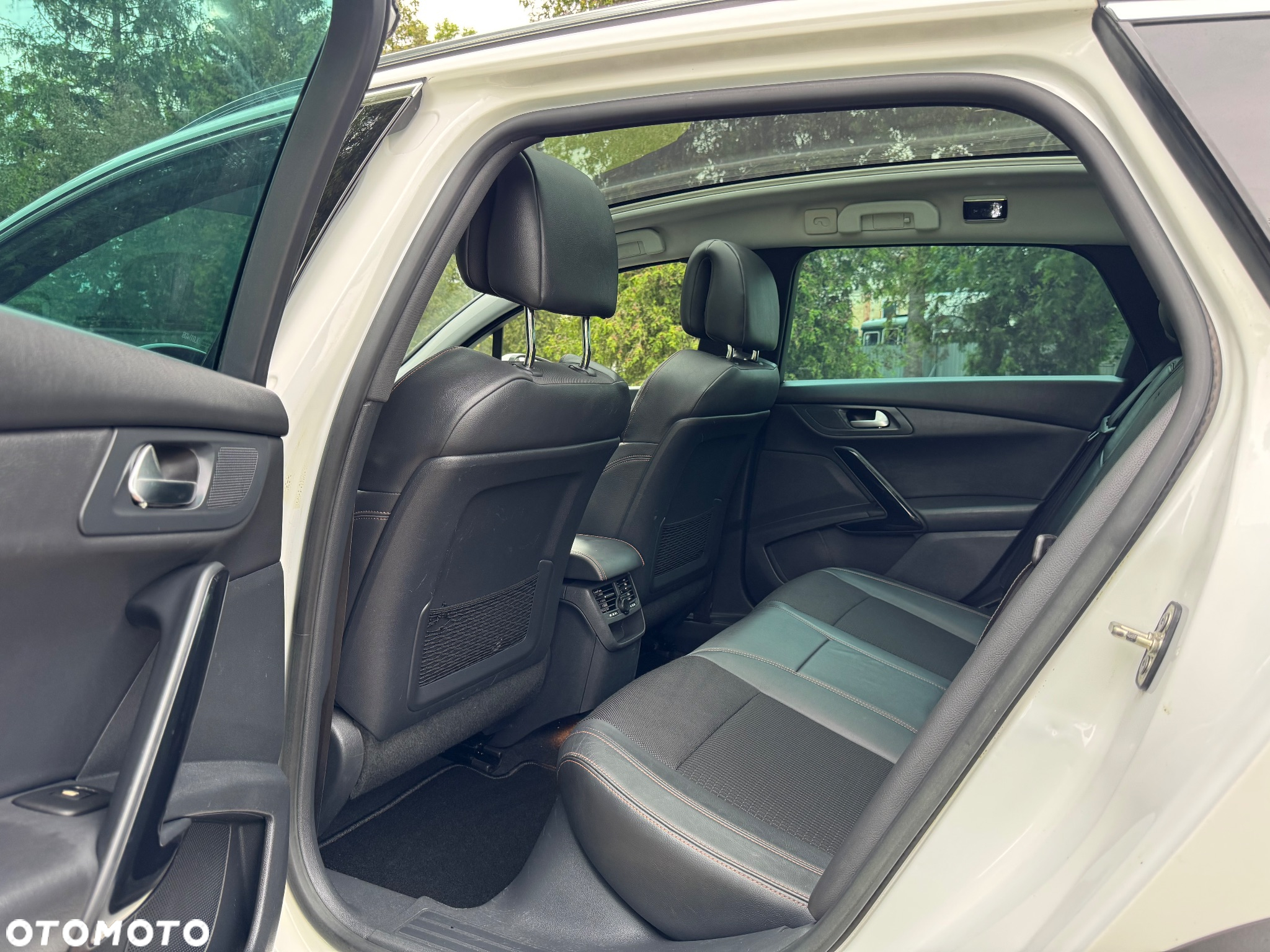 Peugeot 508 RXH 2.0 HDi HYbrid4 - 32