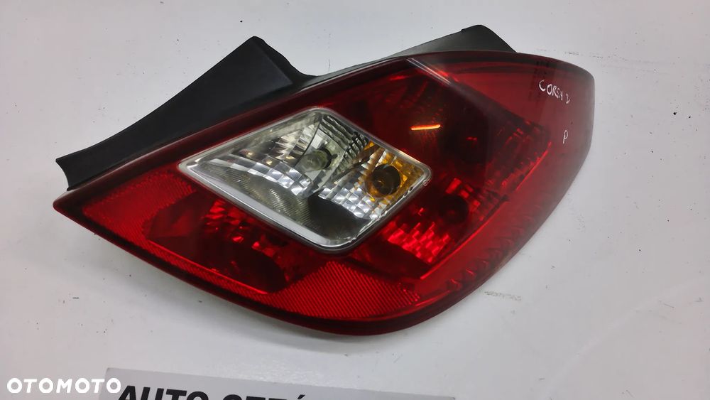 Opel Corsa D HB lift Lampa Tył  Prawa - 2