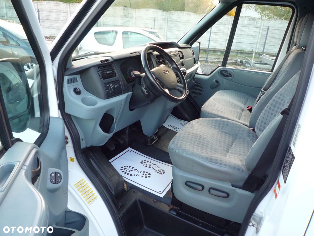 Ford Transit - 11
