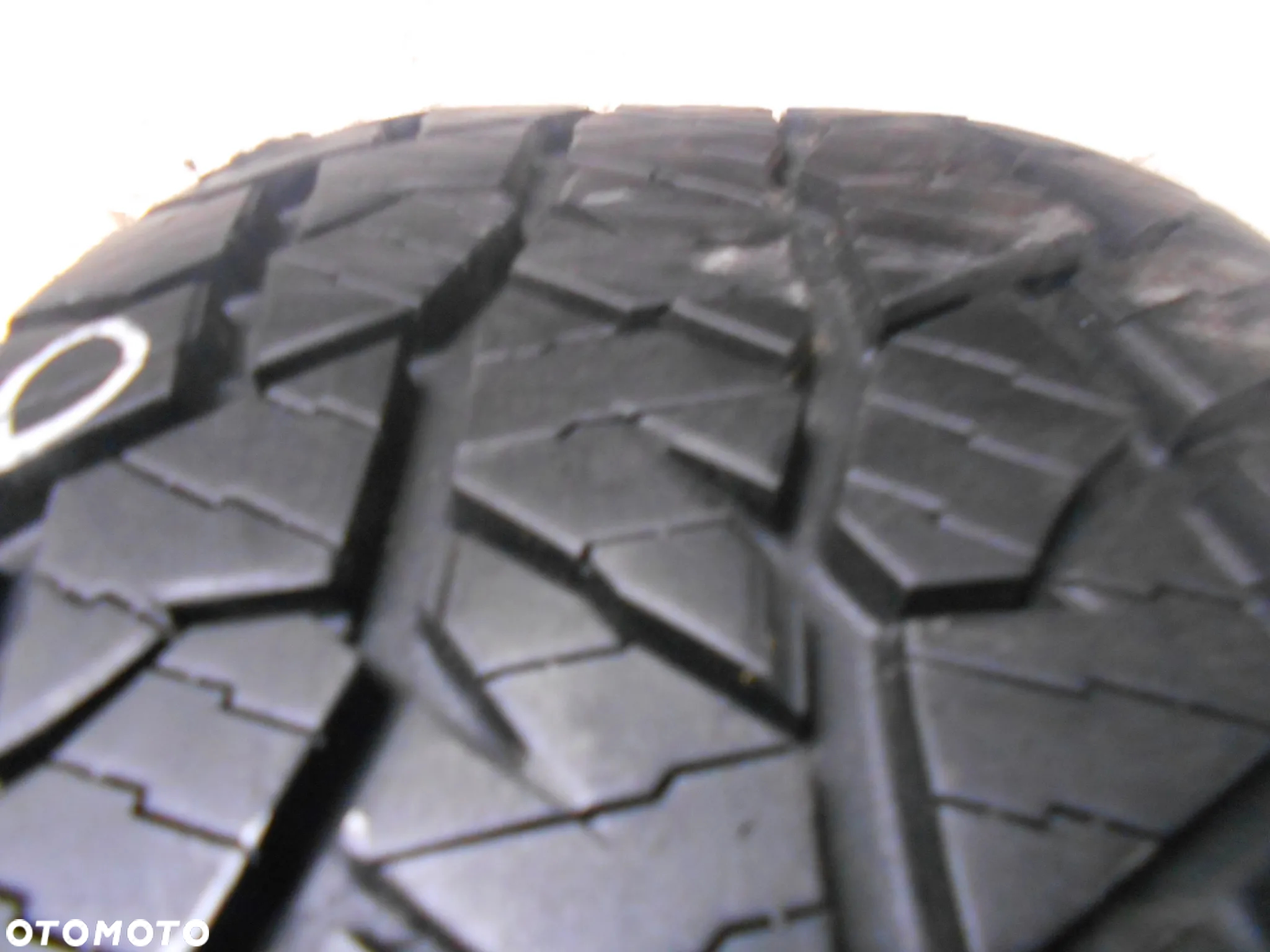 OPONA POJEDYNKA  255/70R16 HANKOOK DYNAPRO AT2 DOT 0223 12MM - 2