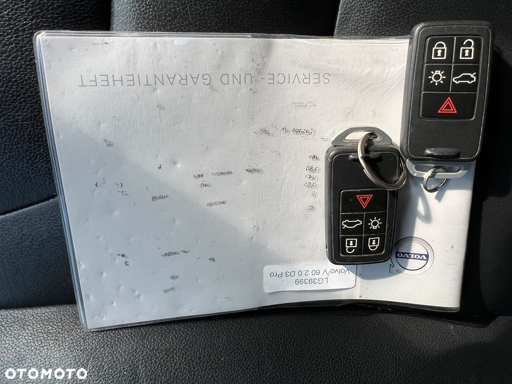 Volvo V60 D3 Geartronic Summum - 37