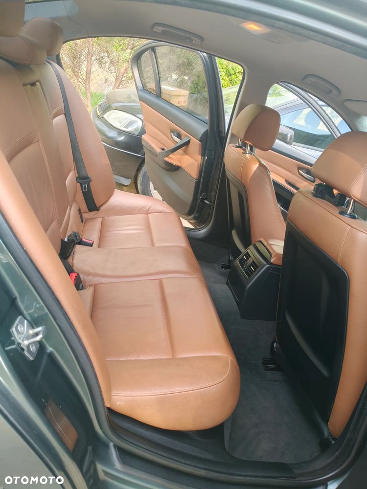 BMW Seria 3 320d - 19