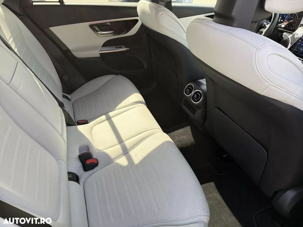 Mercedes-Benz GLC 220 d 4MATIC MHEV - 10
