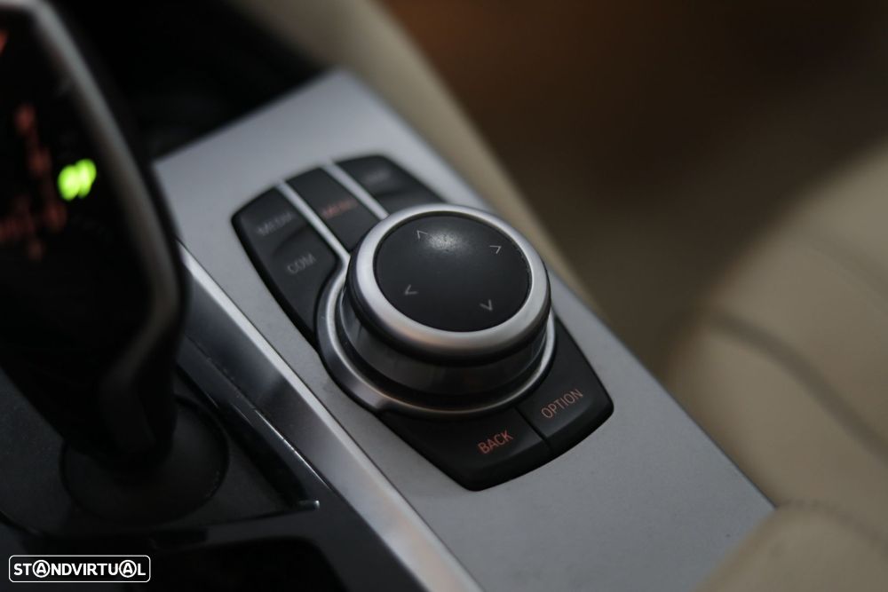 BMW 520 d Auto - 14