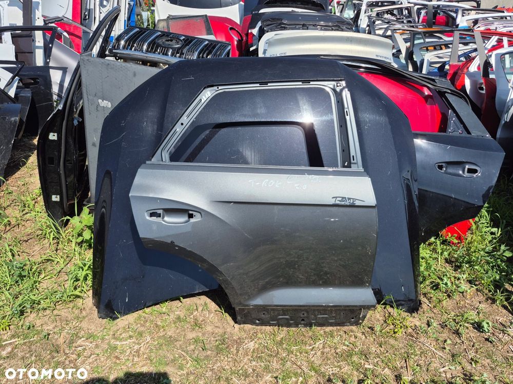 Drzwi Volkswagen T-Roc 2017-2024r. Tył prawy