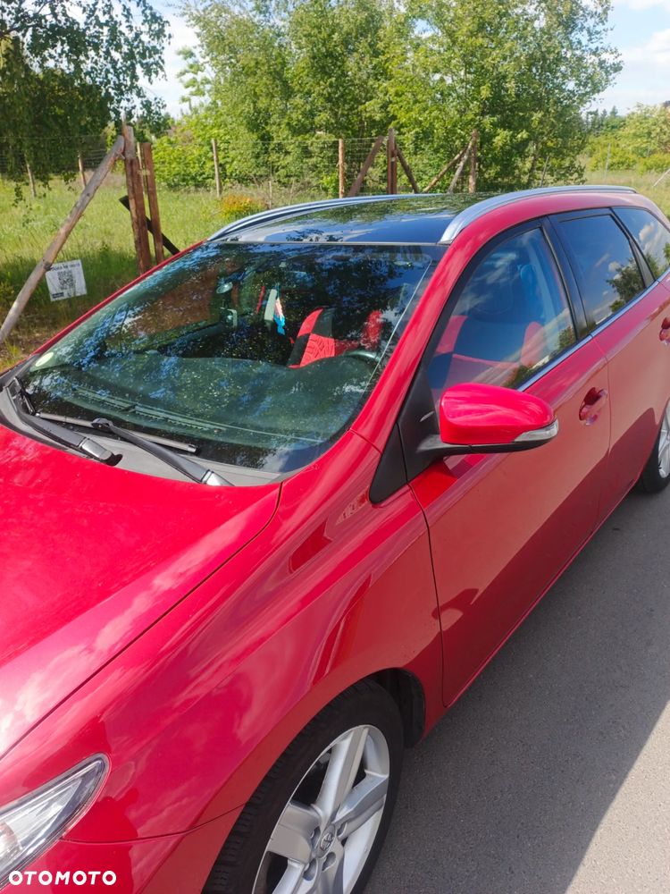 Toyota Auris 2.0 D-4D Executive - 3