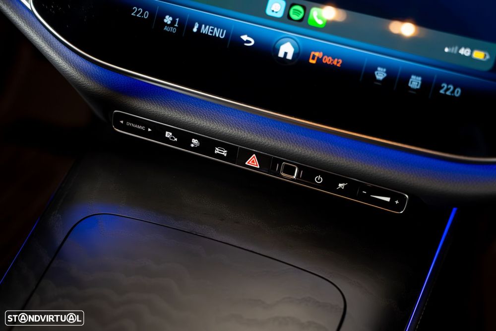 Mercedes-Benz E 300 e 4Matic AMG Line - 37