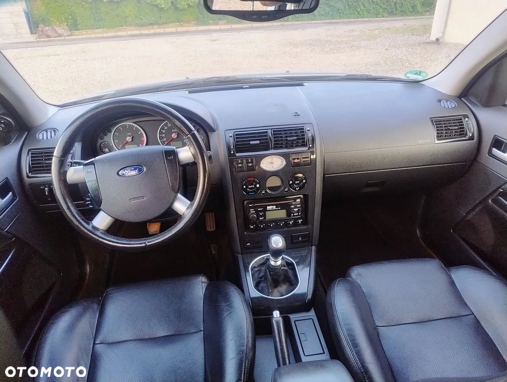 Ford Mondeo 2.0 Ghia - 10
