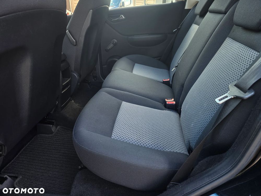 Mercedes-Benz Klasa A 160 BlueEFFICIENCY Avantgarde Special Edition - 19