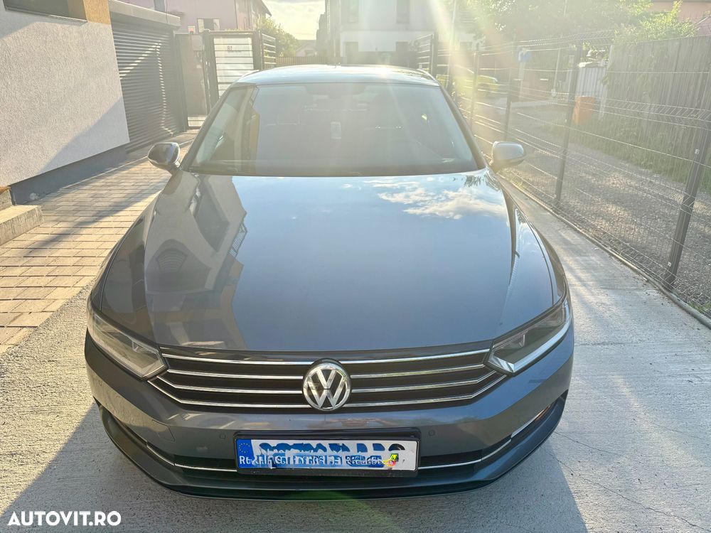 Volkswagen Passat - 2