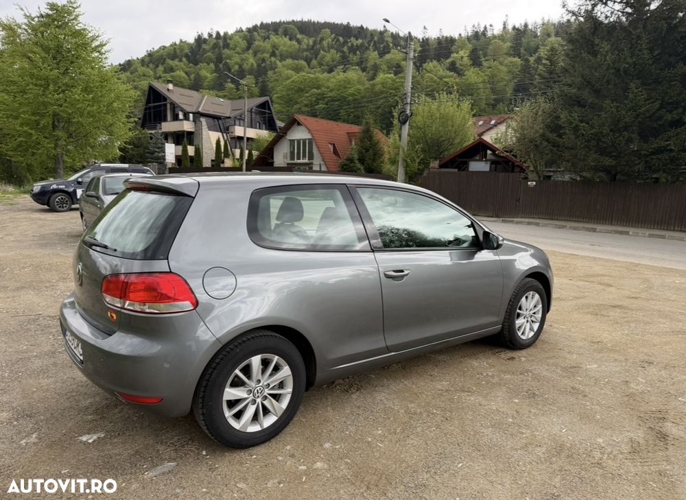 Volkswagen Golf - 10