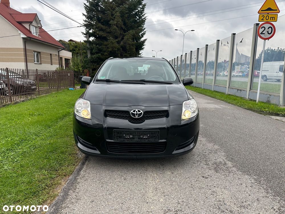 Toyota Auris - 2