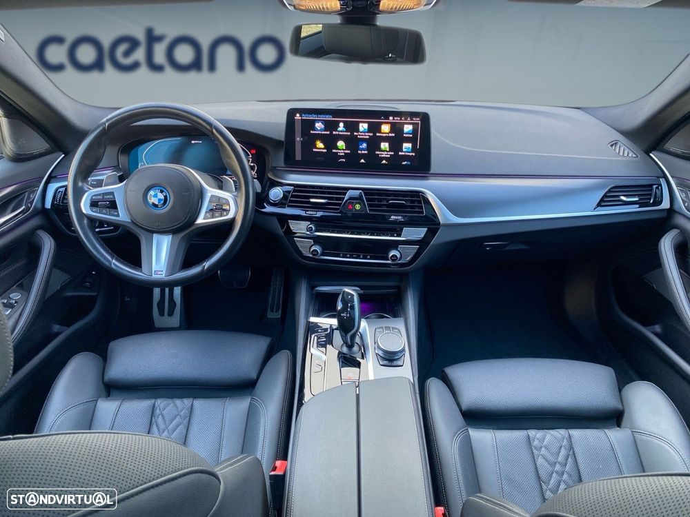 BMW 530 e Pack Desportivo M - 5